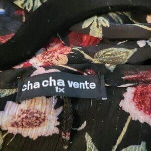 Cha Cha Vente Black Floral Hi-Low Tunic Top - Size 1X - Y2K